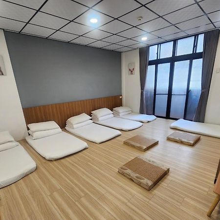 藏青民宿the Wind Guesthouse-Youth Inn Tainan Quarto foto
