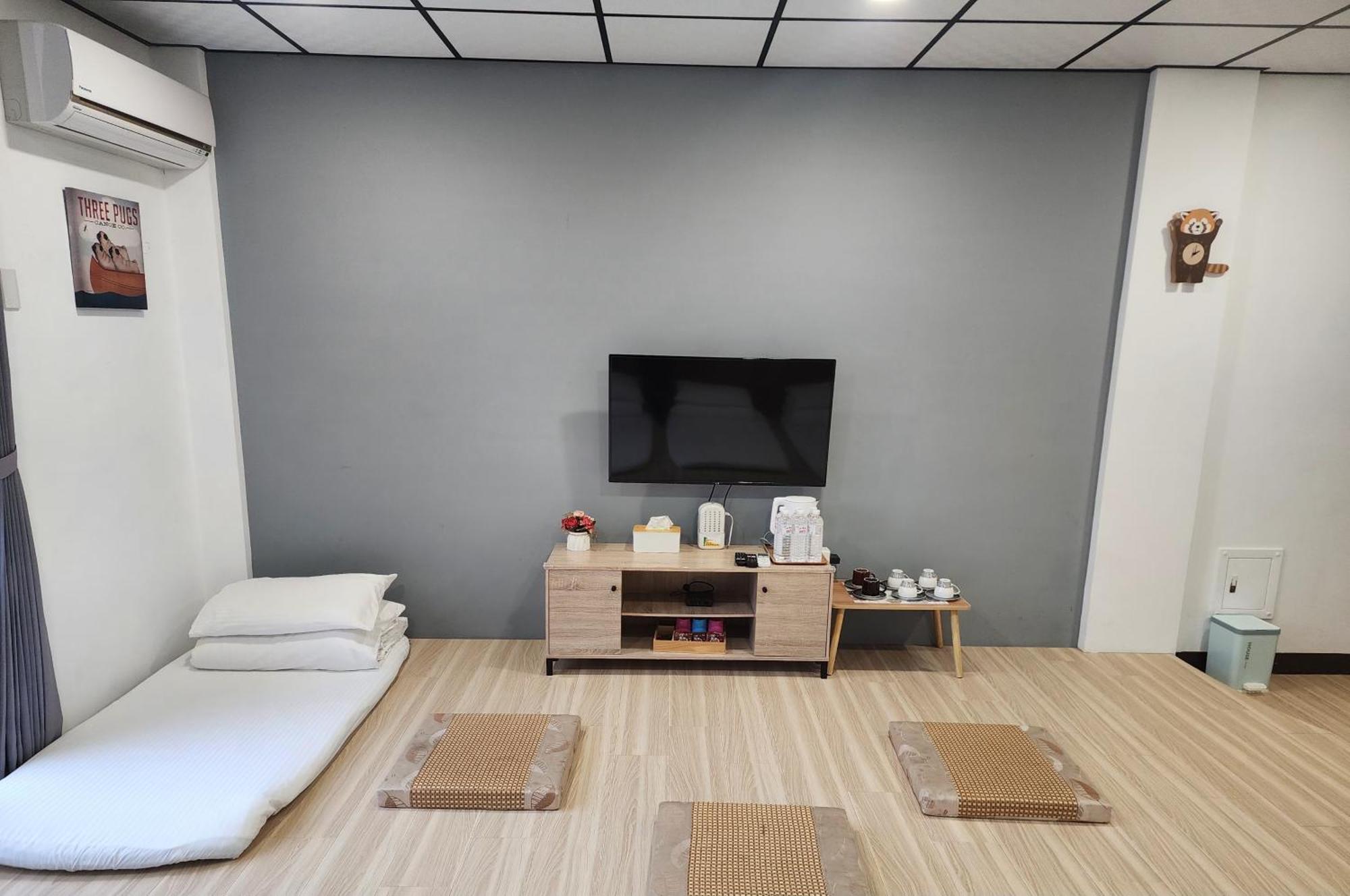 藏青民宿the Wind Guesthouse-Youth Inn Tainan Quarto foto